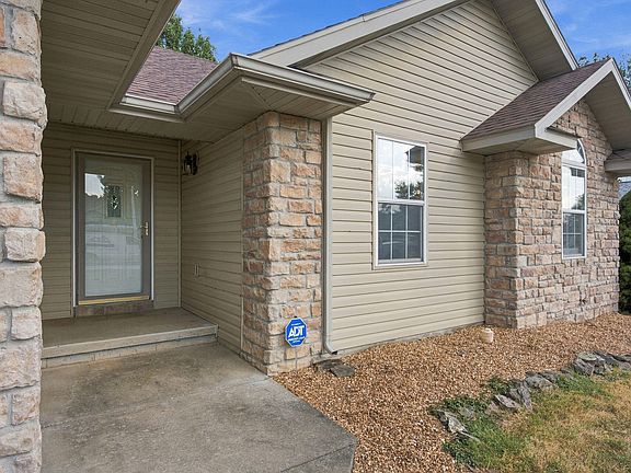 5th image of 510 S Birch Avenue