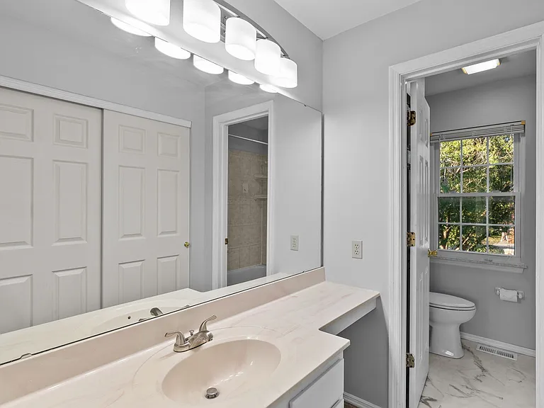 2 Coachman Ct — Photo 15