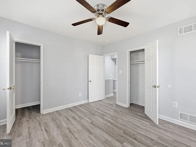 4029 Grant St NE — Photo 21
