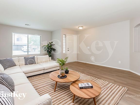 4th image of 1742 E Leslie Ave