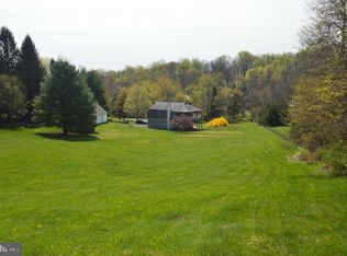 180 County Line Rd, Riegelsville, PA 18077