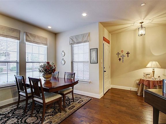 4th image of 4245 Riverview Dr