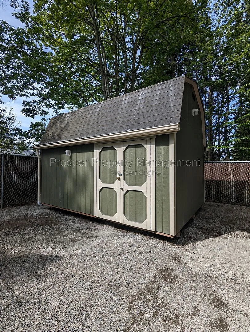 Studio, $995 — Photo 4