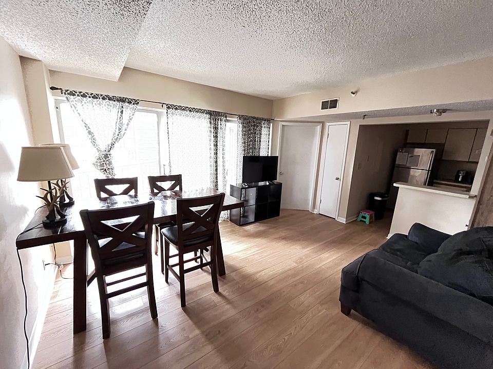 1st image of 900 19th Ave S #5XX