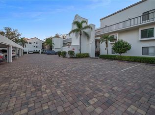 586 Beachwalk Cir #O-203, Naples, FL 34108