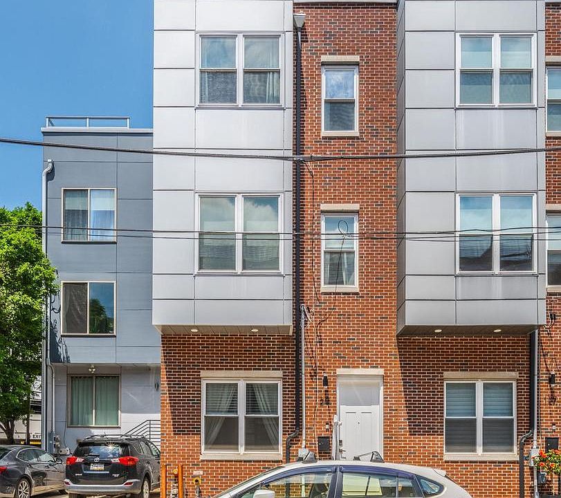 1st image of 129 W Allen St