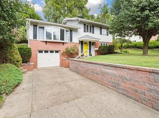 1120 Croxall Ave, Aliquippa, PA 15001