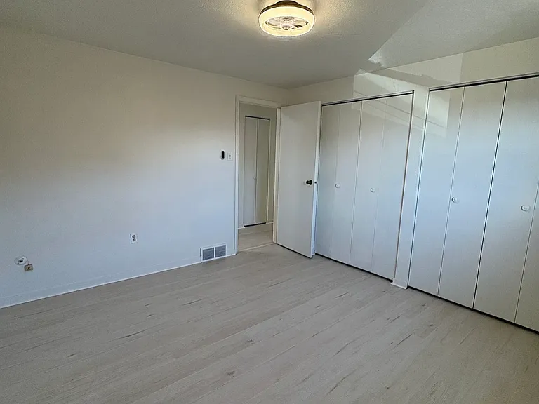 1966 W Beckert Ave #2 — Photo 4