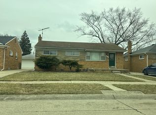 18550 Morningside Ave, Eastpointe, MI 48021