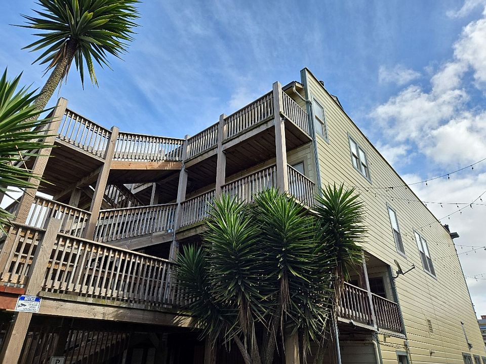 1st image of 212 E St #14e6fe6c7