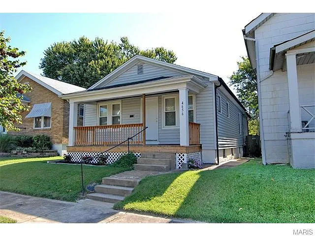 4656 Newport Ave photo 1