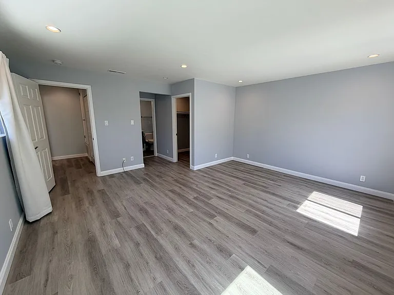 946 Hohener Ave — Photo 12