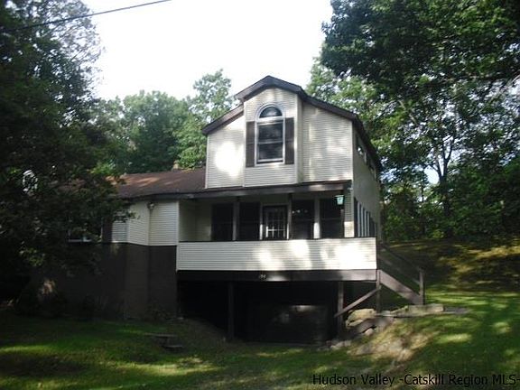 2nd image of 194 North Dr