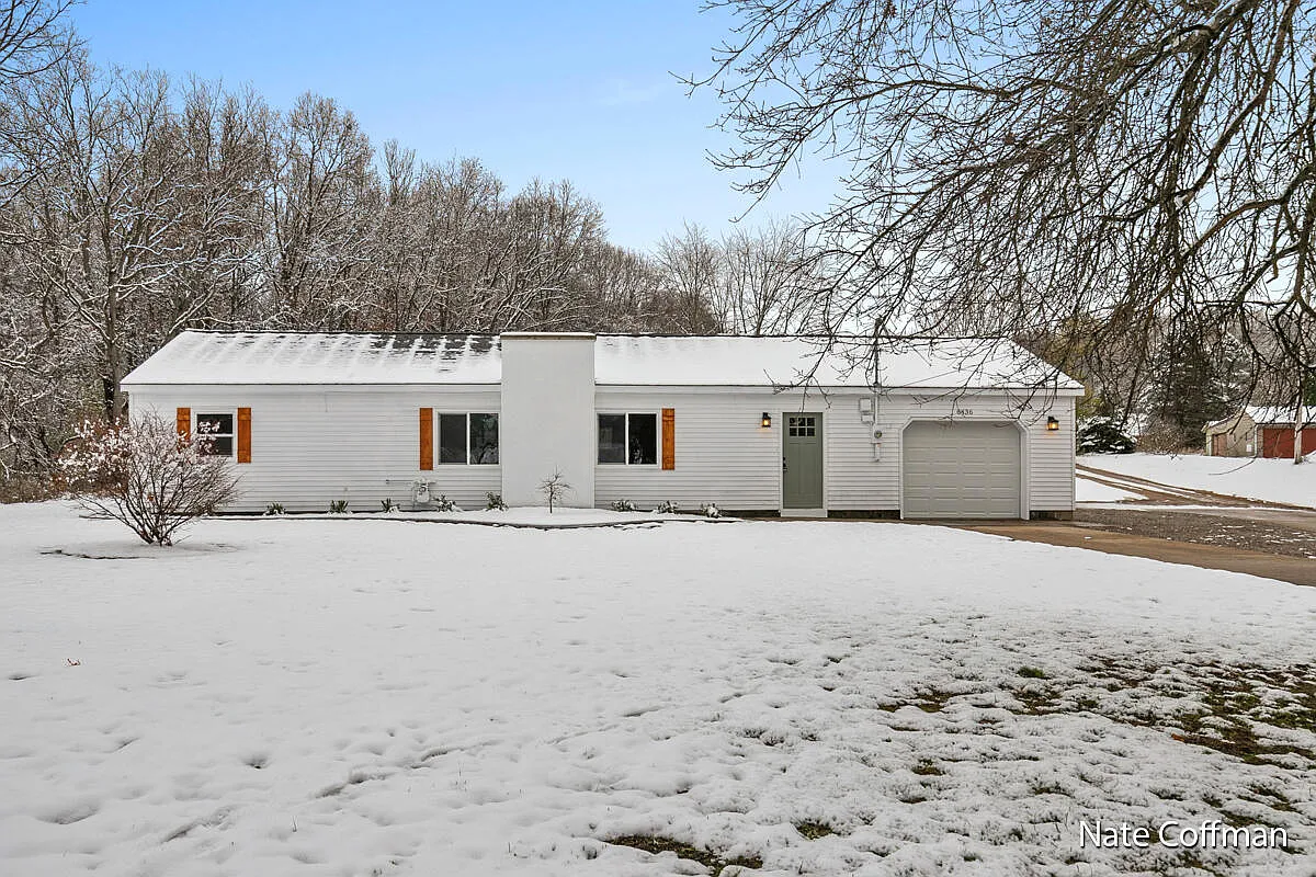 6436 Myers Lake Ave NE photo 1