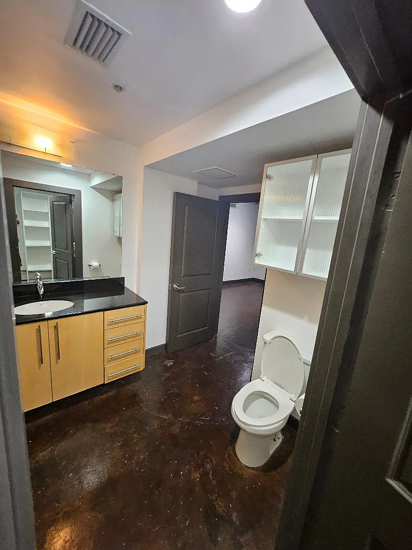 1 bed, 950 sqft, $1,800 — Photo 3