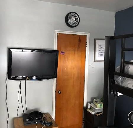 5th image of 839 Quincy Ave Floor 2