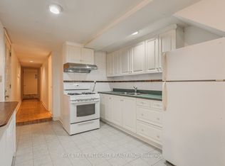 261 Markham St #B, Toronto, ON M6J2G7