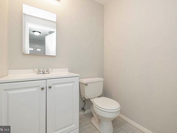 4th image of 6065 Cedar Wood Dr