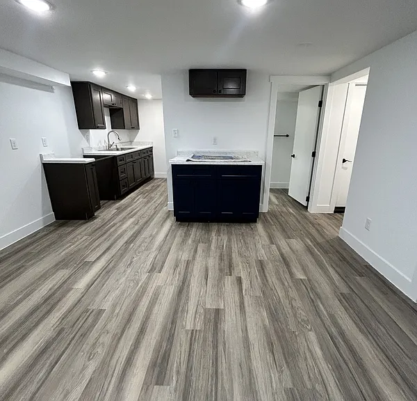 910 Rood Ave #5 — Photo 9