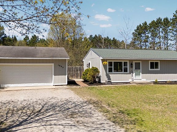 2nd image of 1905 Cottontail Dr