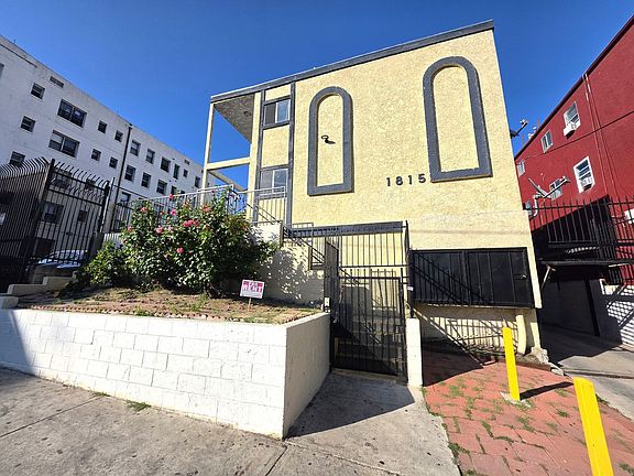 2nd image of 1815 W 5th St APT A