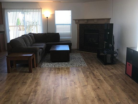 2nd image of 9507 Country Hollow Dr E
