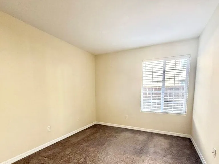 5402 Balboa Arms Dr #308 — Photo 10