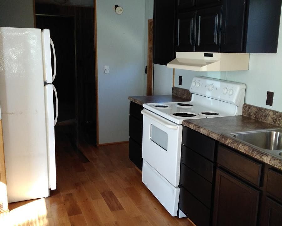 2nd image of 9103 Sherwood Dr NE Lot 4