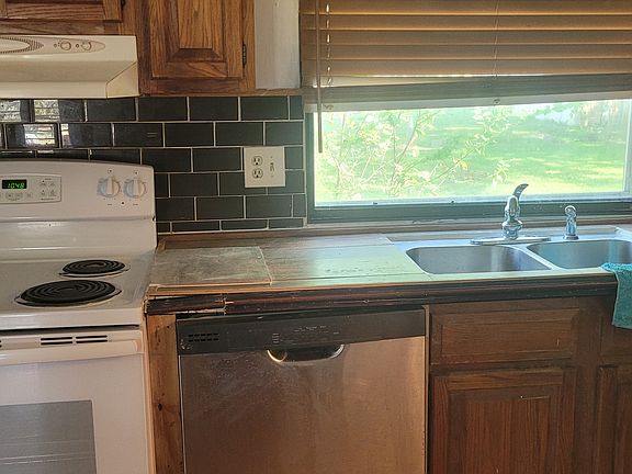 4th image of 2412 County Road 147