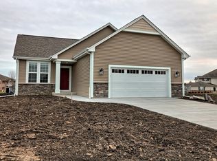 7015 Woodbridge Dr, Racine, WI 53406