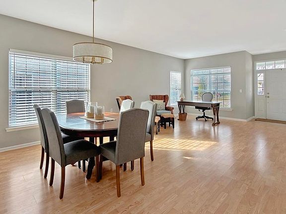 4th image of 324 Reynolds Rd