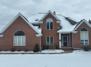 730 Shady Brook Ln, Flushing, MI