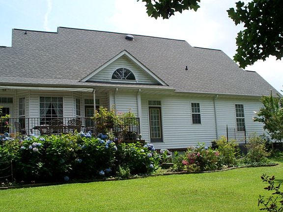 3rd image of 1007 Corbett St