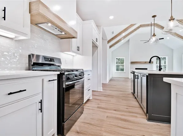 26 Kirkcudbright Ln, Bella Vista, AR 72715