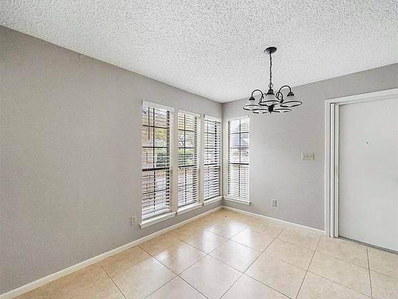 3rd image of 1902 Mayweather Ln