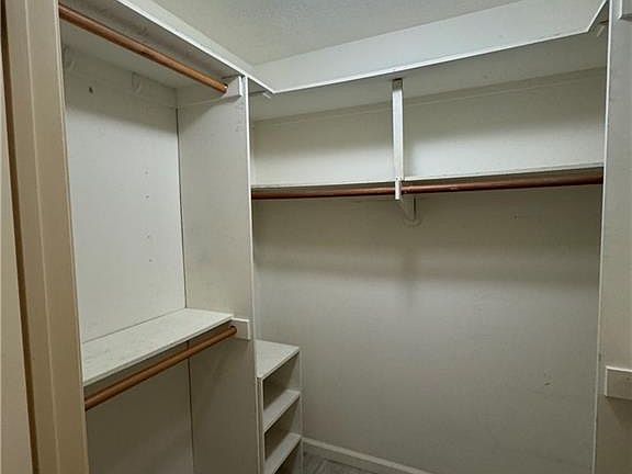 3rd image of 760 W 30th St APT 4
