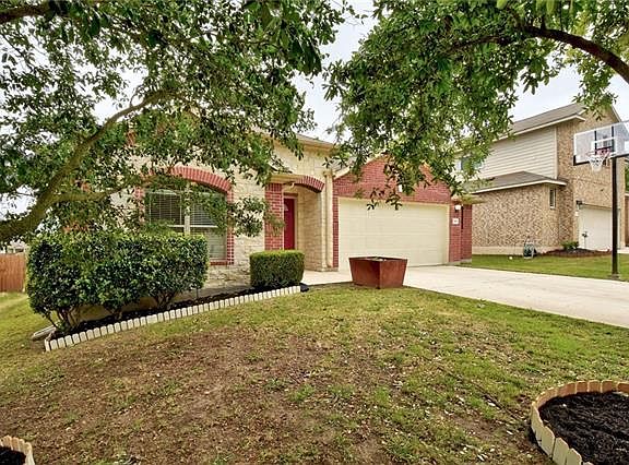 2nd image of 336 Bloomsbury Dr