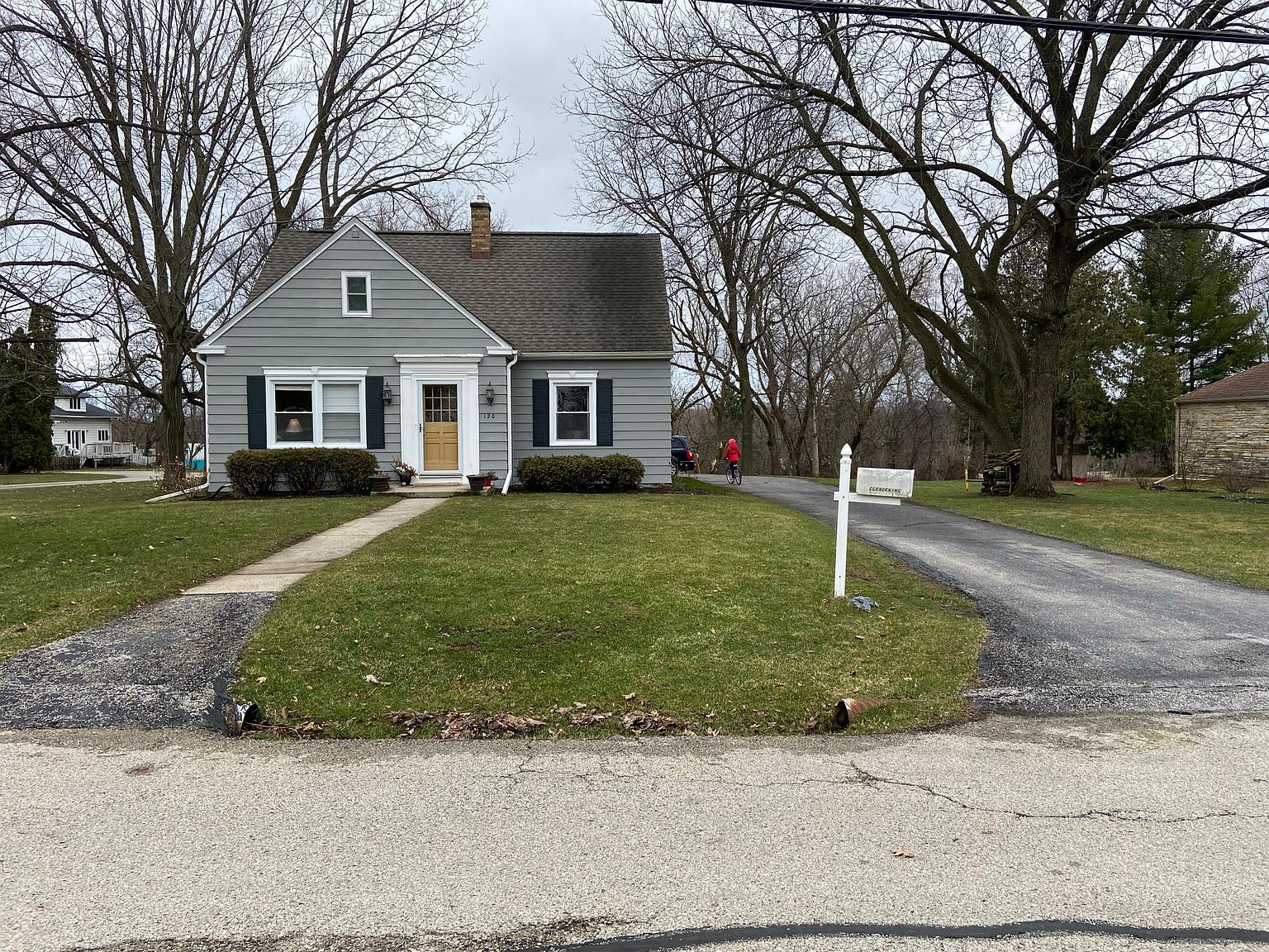 120 S Orchard St, Thiensville, WI 53092 Zillow
