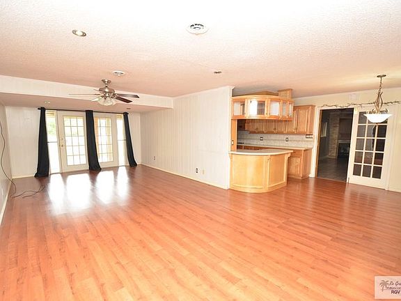 2nd image of 2 Palmetto Ct