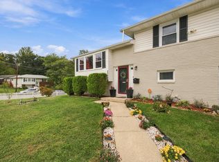 8200 Reppy Ln, Fort Washington, MD 20744