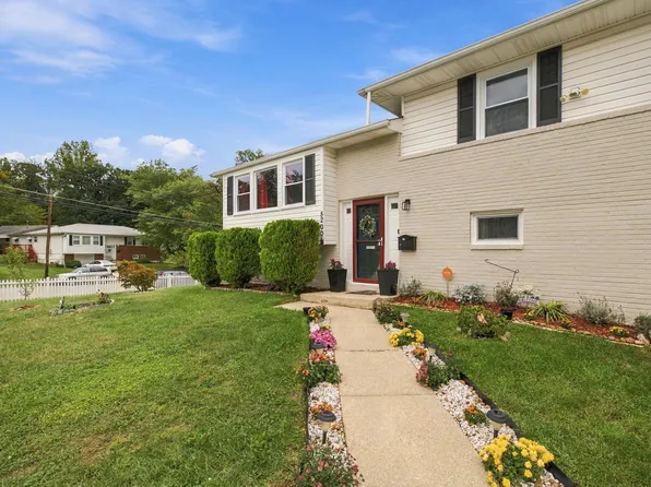 8200 Reppy Ln, Fort Washington, MD 20744