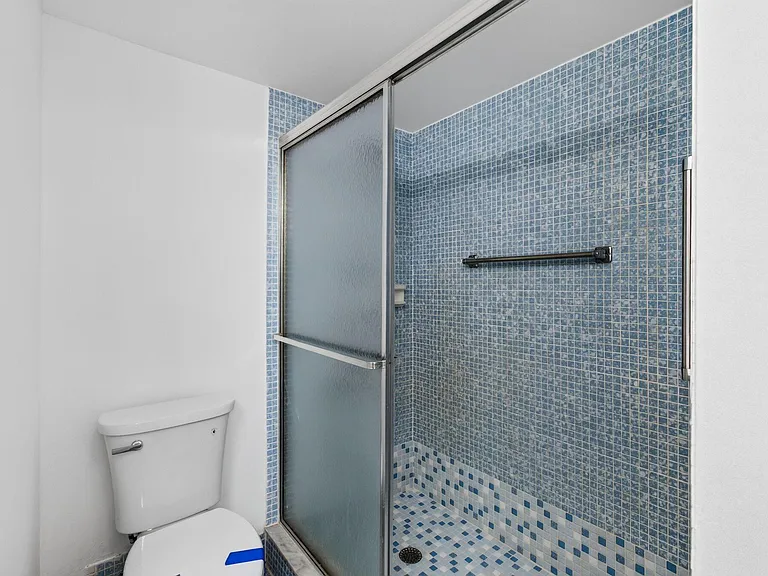 4028 Hythe Pl #B — Photo 37