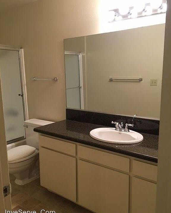 1st image of 300 W Grand Ave APT 9