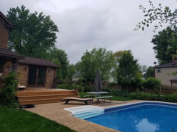 4th image of 8618 Hennepin Ave