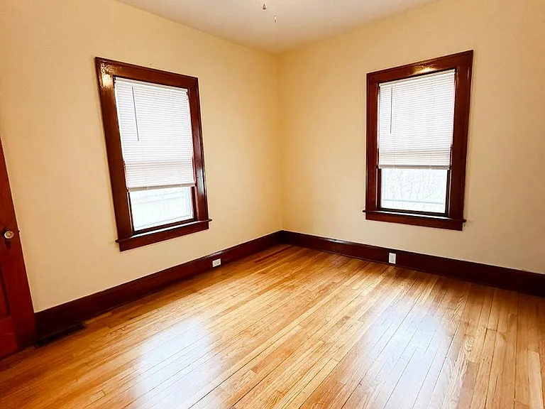 44 Drew St — Photo 9