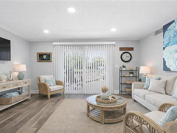 3rd image of 1640 Juno Trl APT 205A