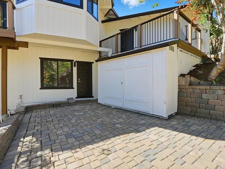 16955 Oakridge Ln — Photo 38