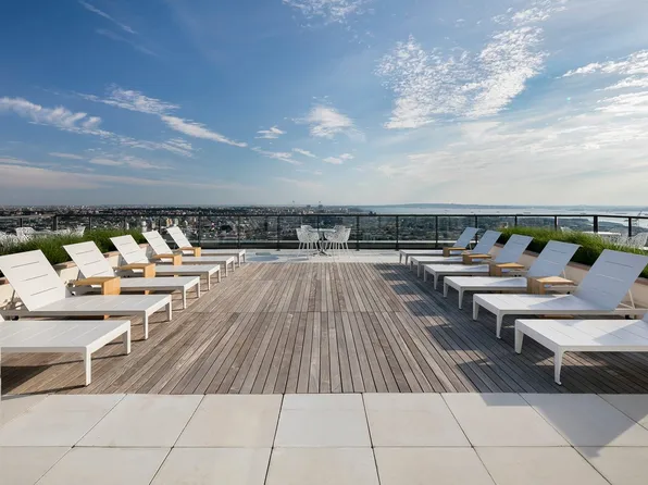 10 City Point image 21 of 28