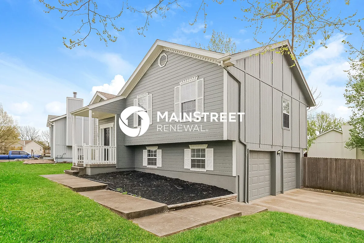 Front View - 300 Copeland Dr
