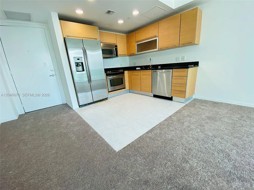 951 Brickell Ave #1909